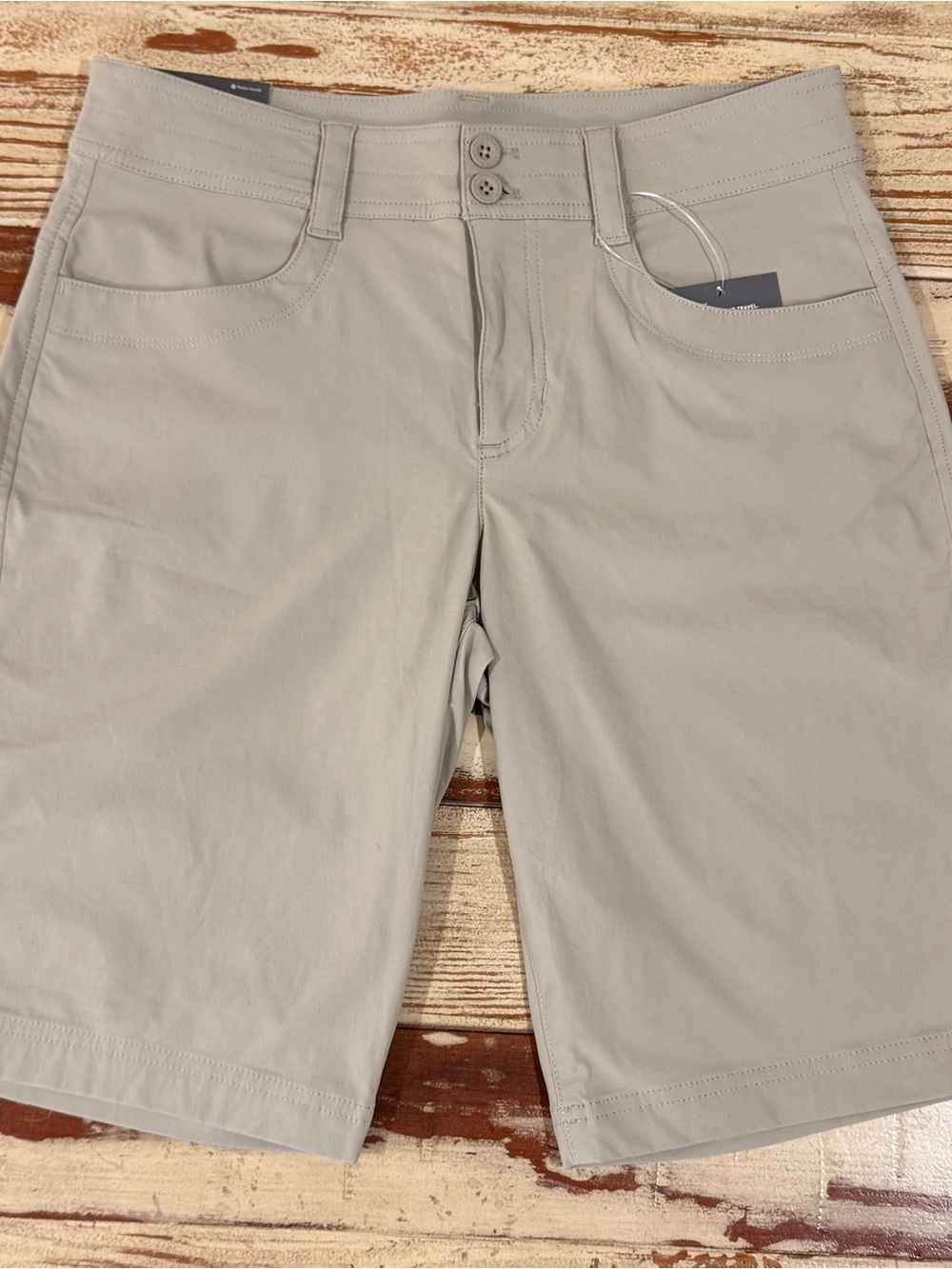 NWT Eddie Bauer Women’s Bermuda Shorts Size 6